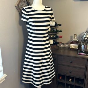 NEW Women’s Boden classic black and white stripe dress